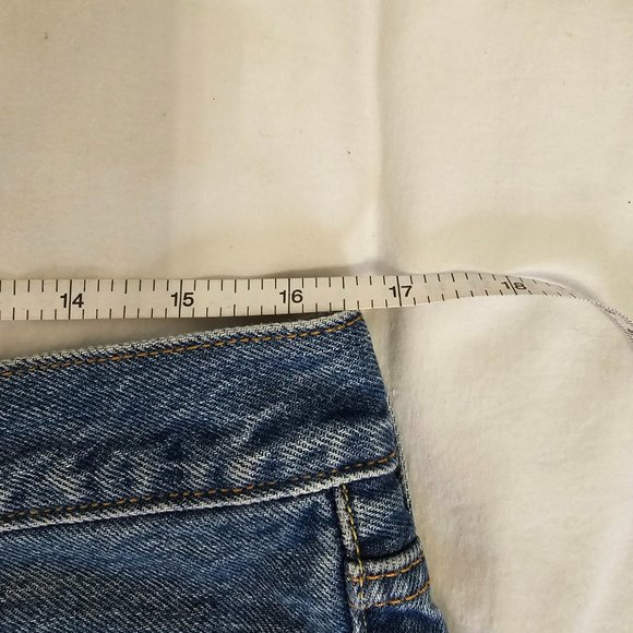 EUC Levi 501 Denim Shorts - Picture 6 of 6